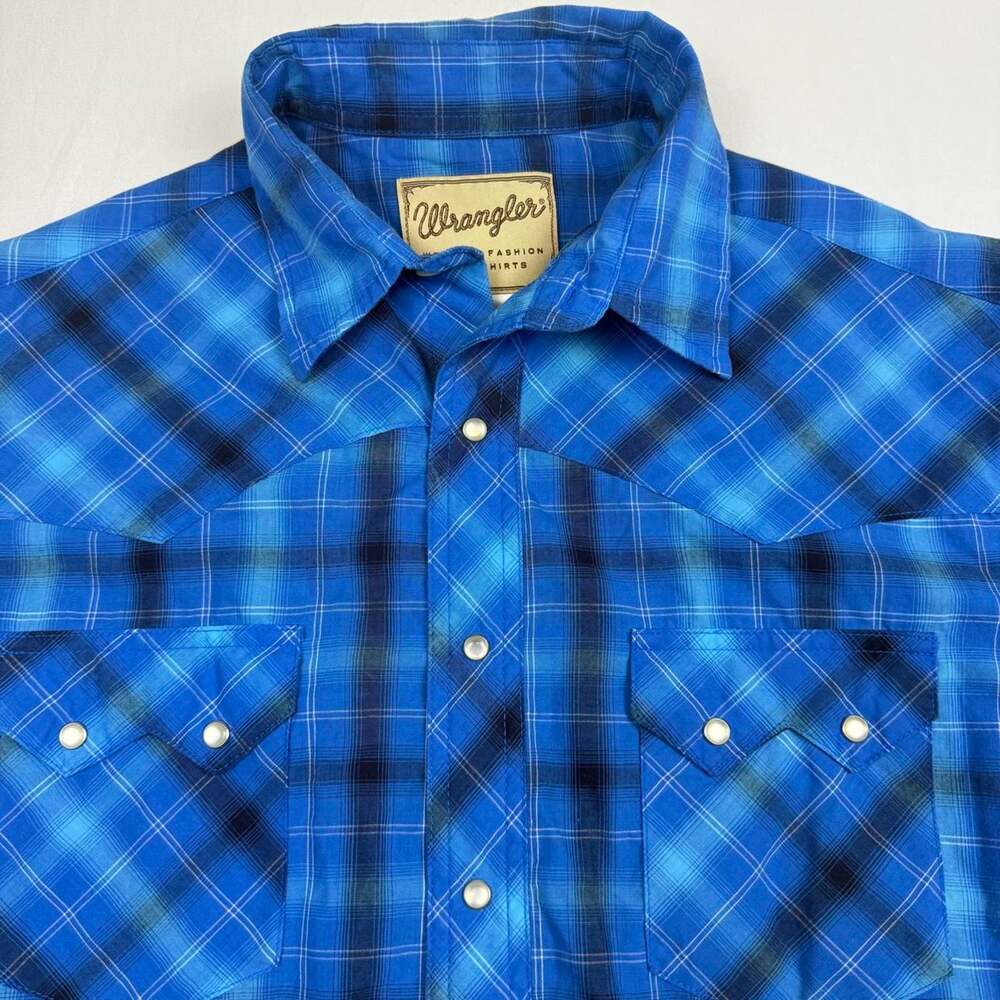 Wrangler Men’s Large Blue Plaid Western Pearl Snap Short Sleeve Shirt